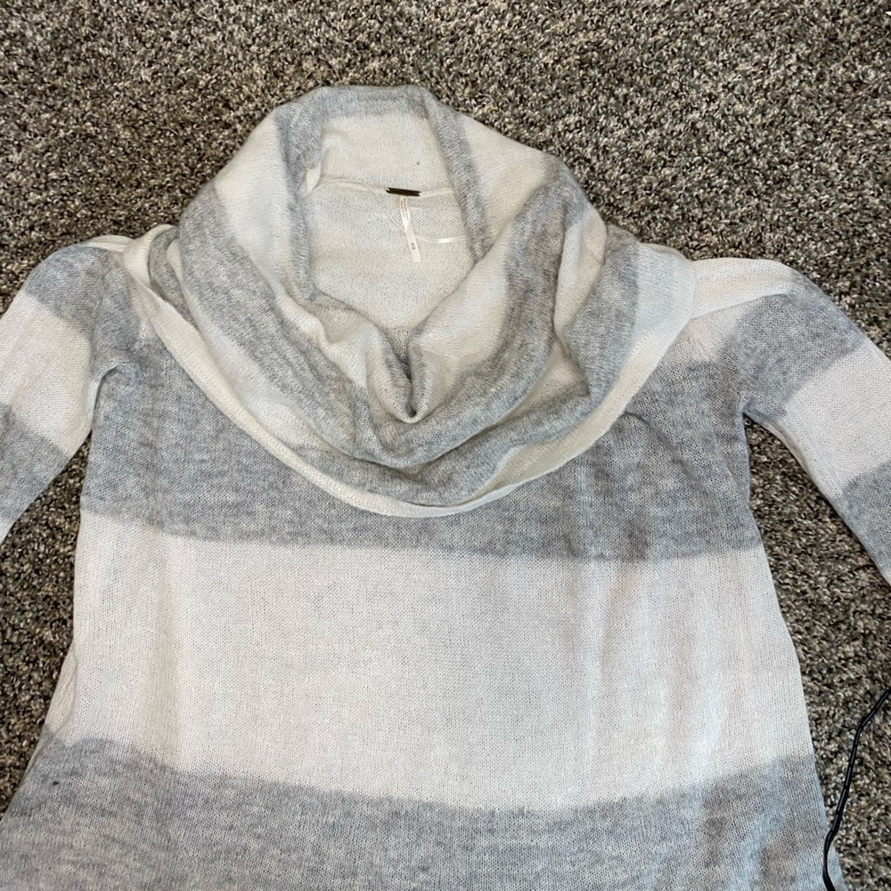 Free people sweater